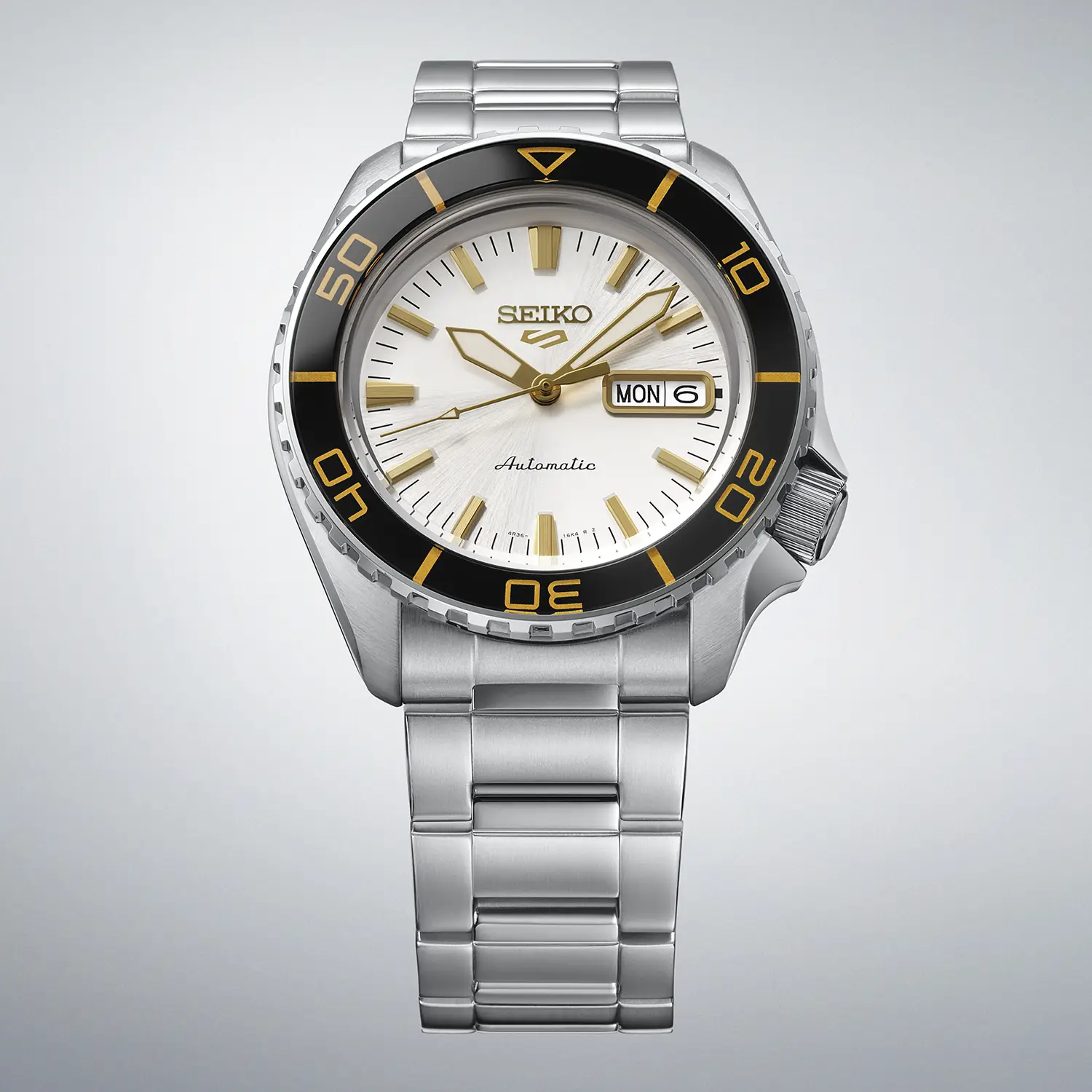 Seiko 5 Sports Horloge