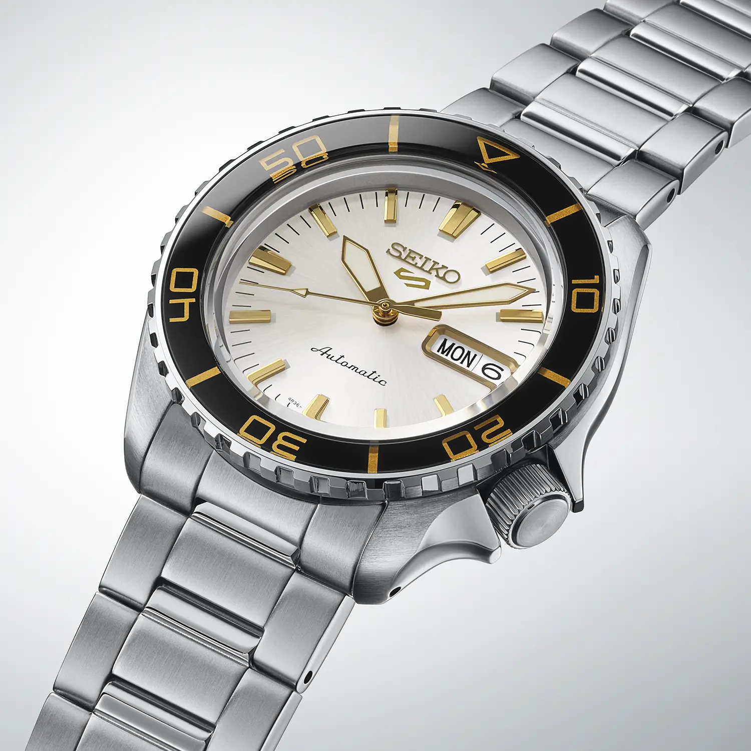 Seiko 5 Sports Horloge